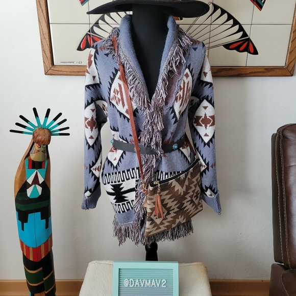 CROSS THAT BODY Crossbody Bag - Picture 4 of 8